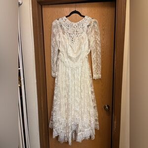 Jessica McClintock lace wedding dress gunne sax